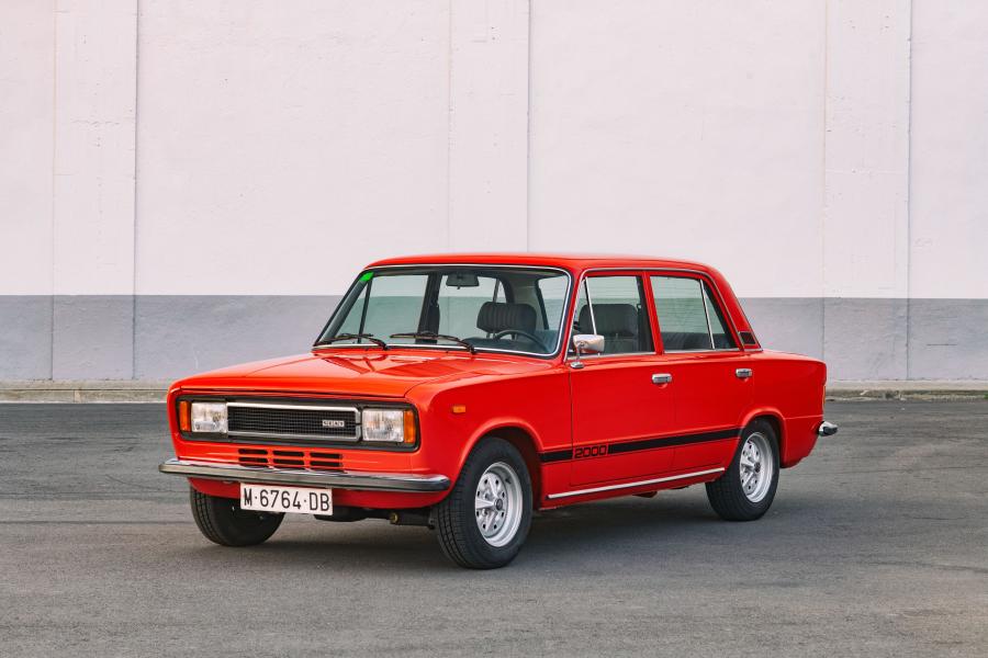  Seat 124 D Especial 2000 (FL90) 1978 года  (фото 1 из 4)